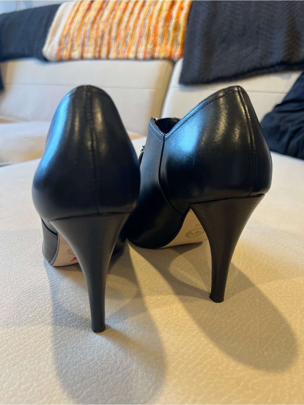 Michael Kors Black Leather Zip Front Stiletto Ankle Booties | Size 6.5 - Picture 5 of 7